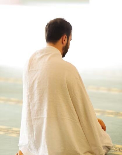 muslim-pilgrims-miqat_21730-1256 muslim-pilgrims-miqat_21730-1256